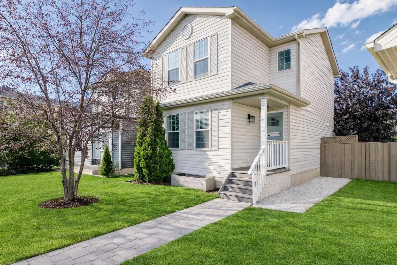 57 Martinvalley Way Ne Calgary Alberta T3J 4A2 Martindale Details