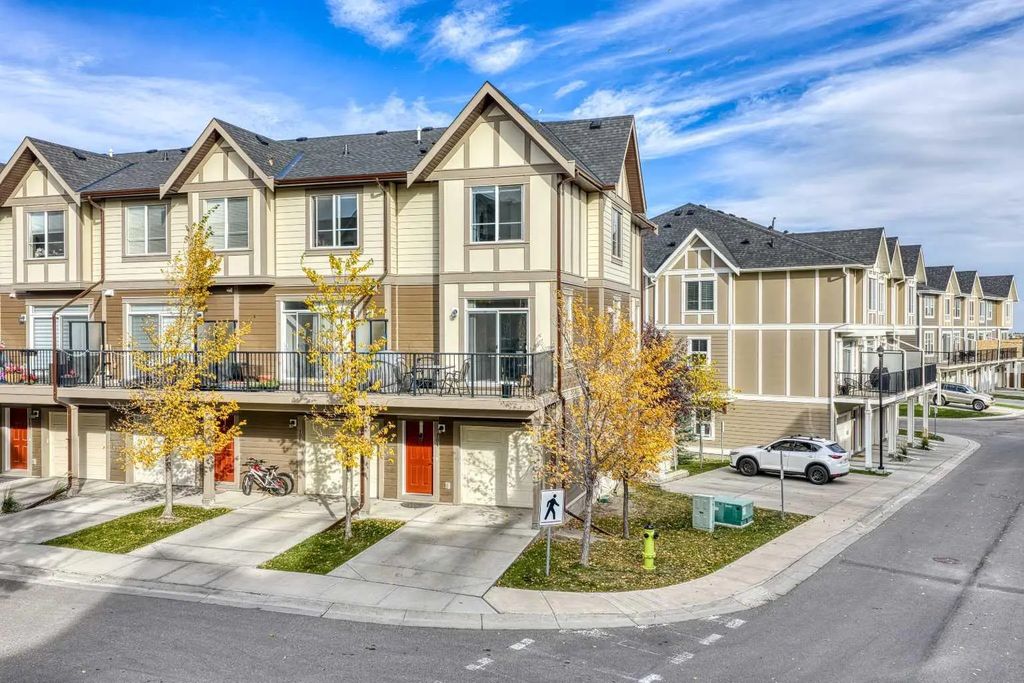 104 Sherwood Lane Nw, Calgary