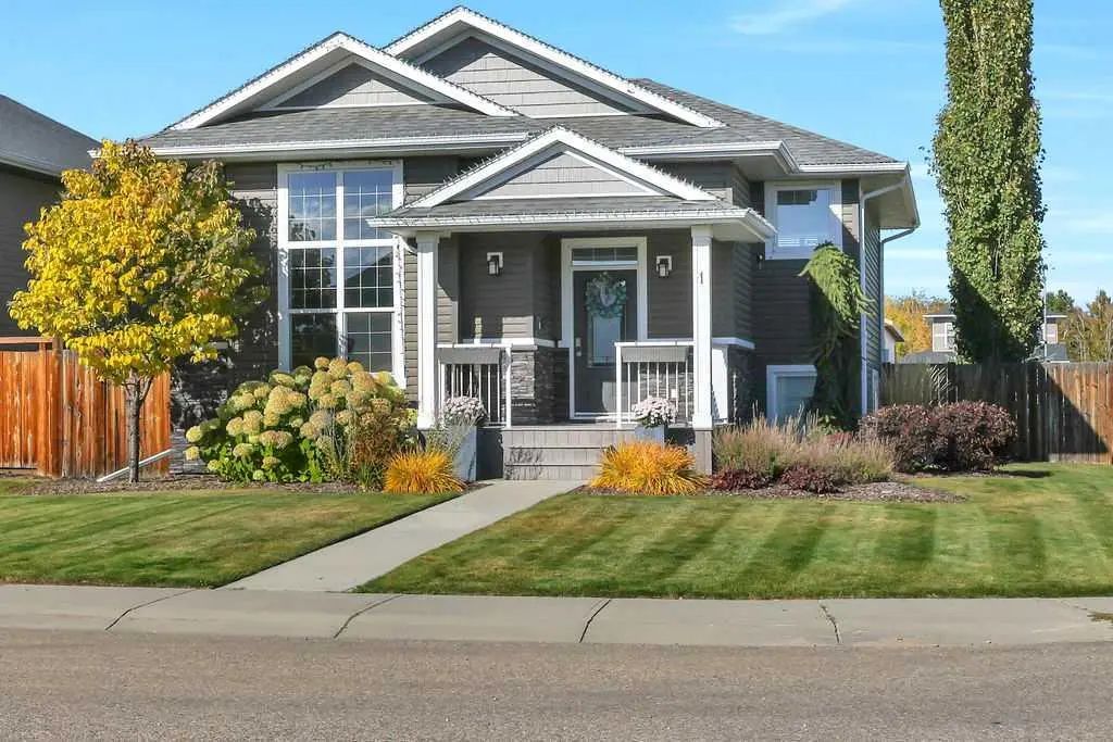 1 Cambridge Close , Blackfalds
