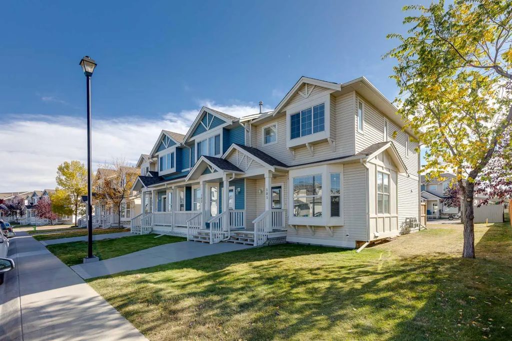 101 703 Luxstone Square Sw, Airdrie