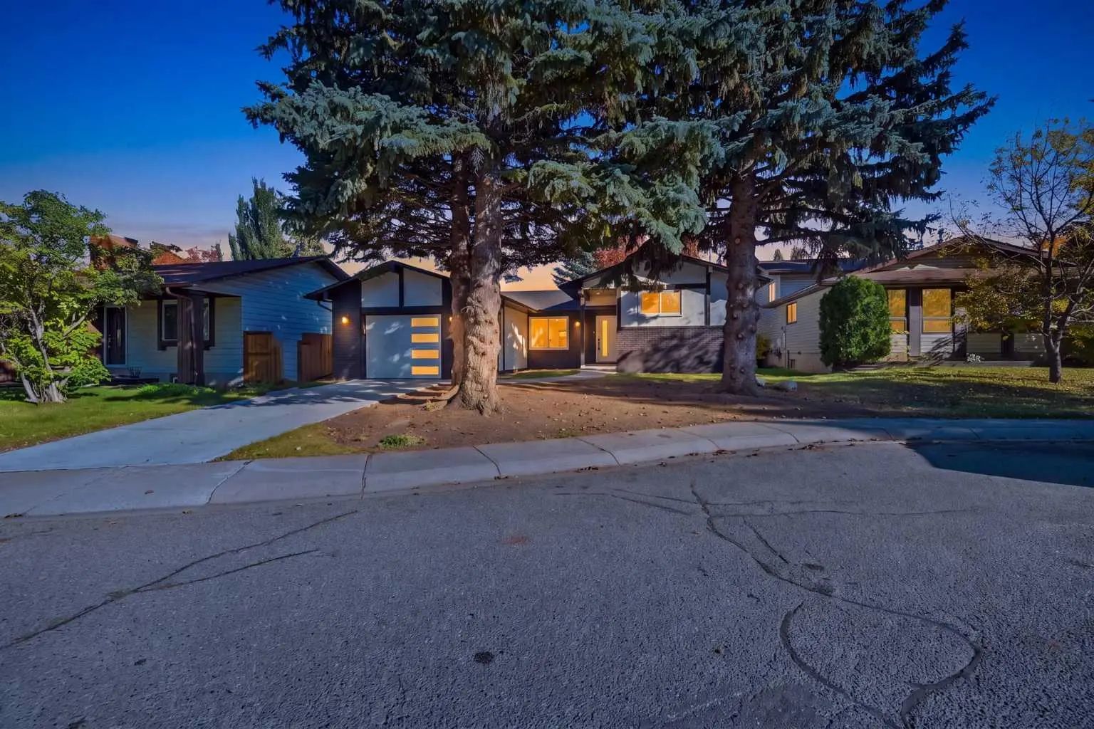 Calgary Home for Sale: Residential Listing in Queensland