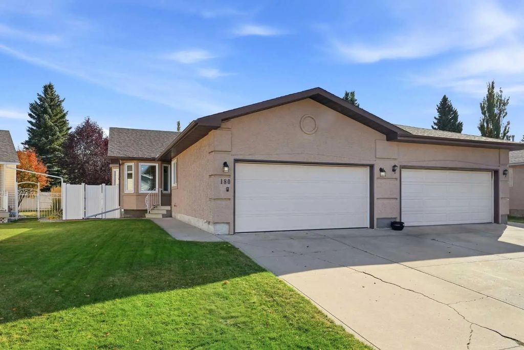 180 Doran Crescent , Red Deer