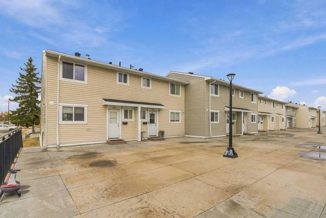301 600 Signal Road , Fort McMurray