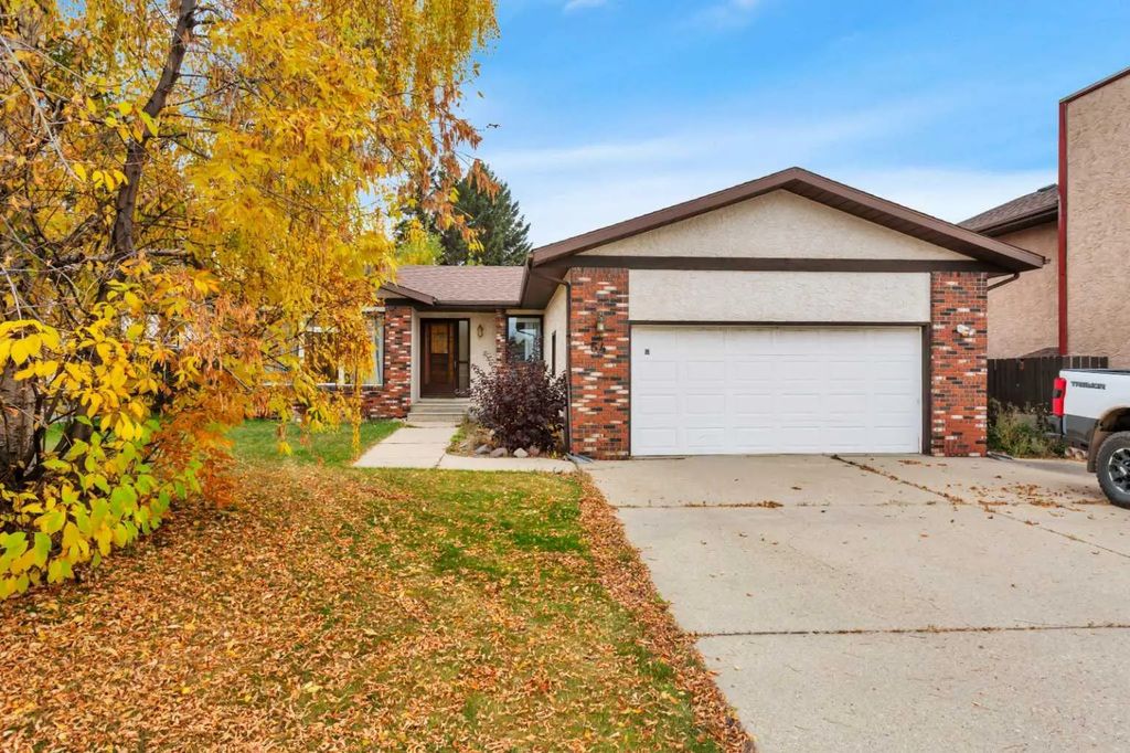 54 Rogers Crescent , Red Deer