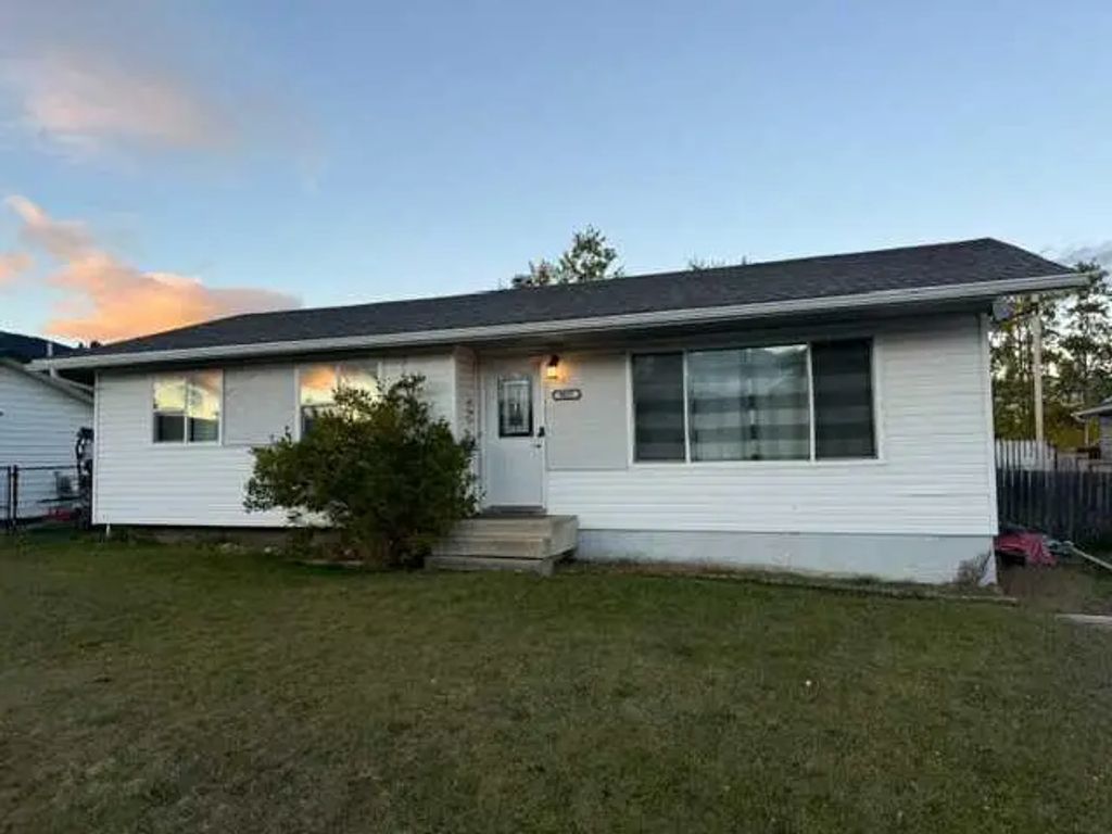 9825 101 Street , Grande Cache
