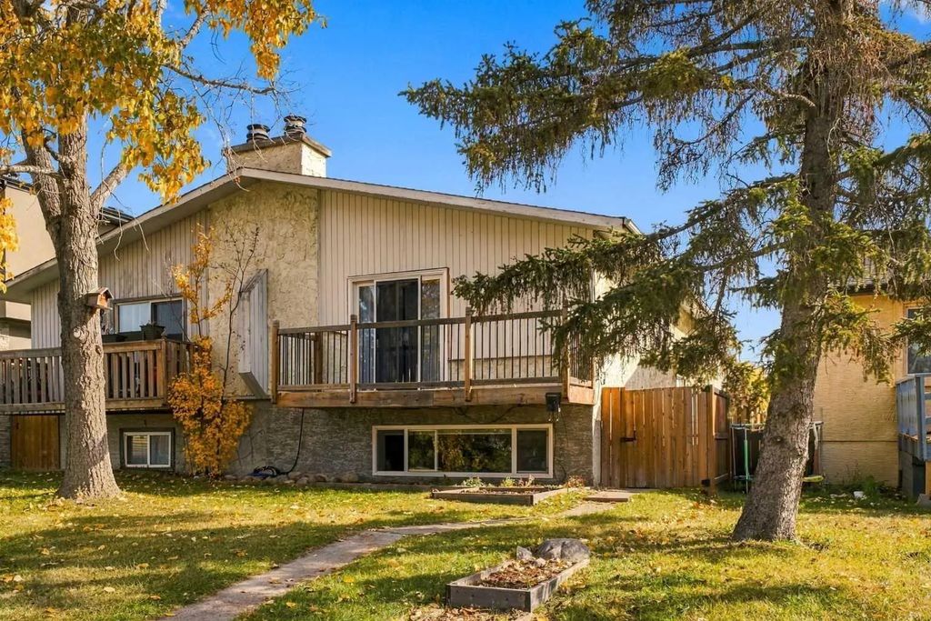 4646 80 Street Nw, Calgary