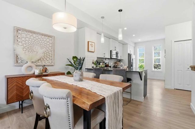 29 Legacy Path Se, Calgary