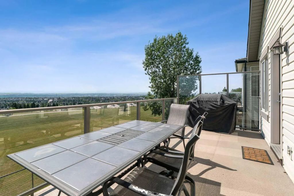 215 Rocky Ridge Drive Nw, Calgary