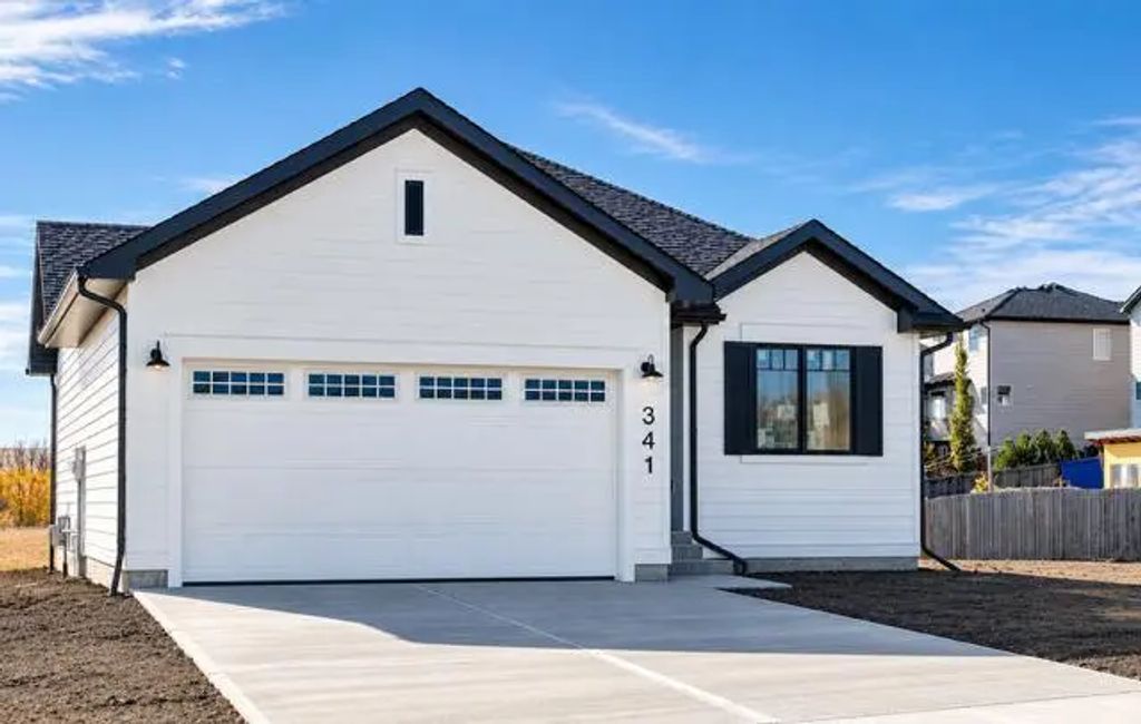 341 Flare Avenue Sw, Diamond Valley