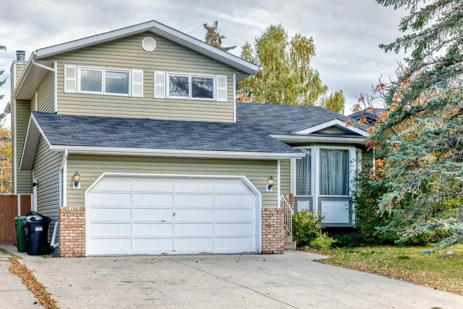 Edgemont Real Estate Listing, Calgary, Alberta T3A 3X4