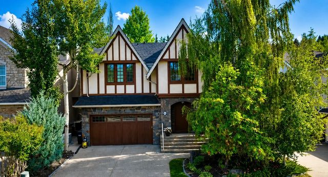 83 Discovery Ridge Boulevard Sw, Calgary