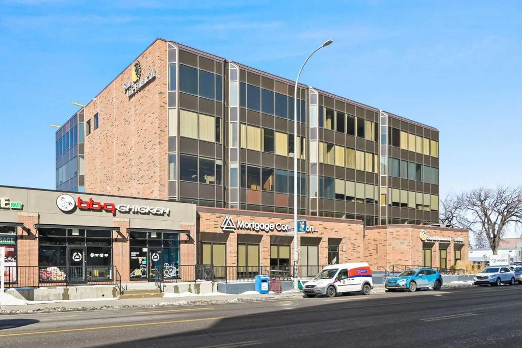 3rd Floor 1121 Centre Street Nw, Calgary