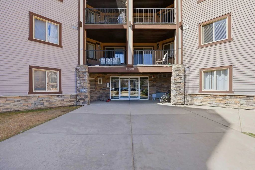 4102 60 Panatella Street Nw, Calgary