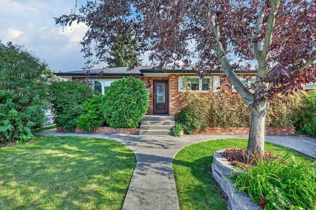 624 24 Avenue Ne, Calgary