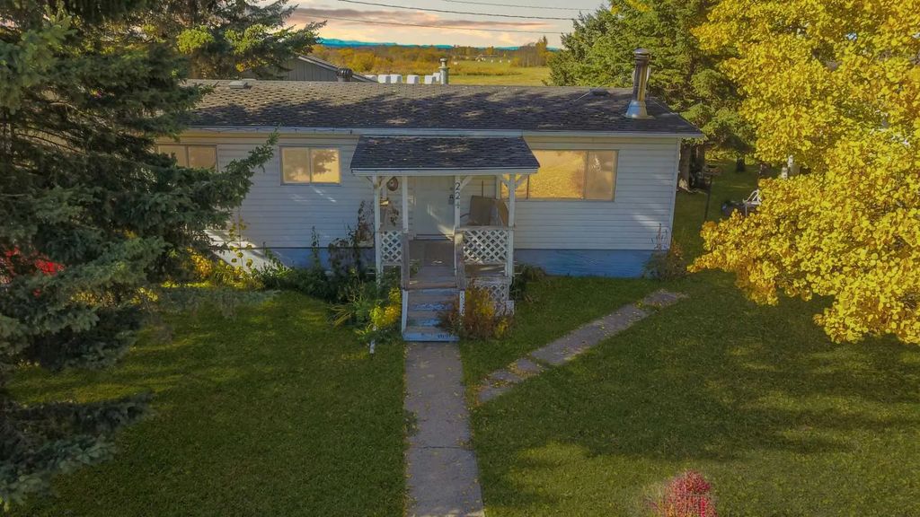 224 5 Street Nw, Sundre