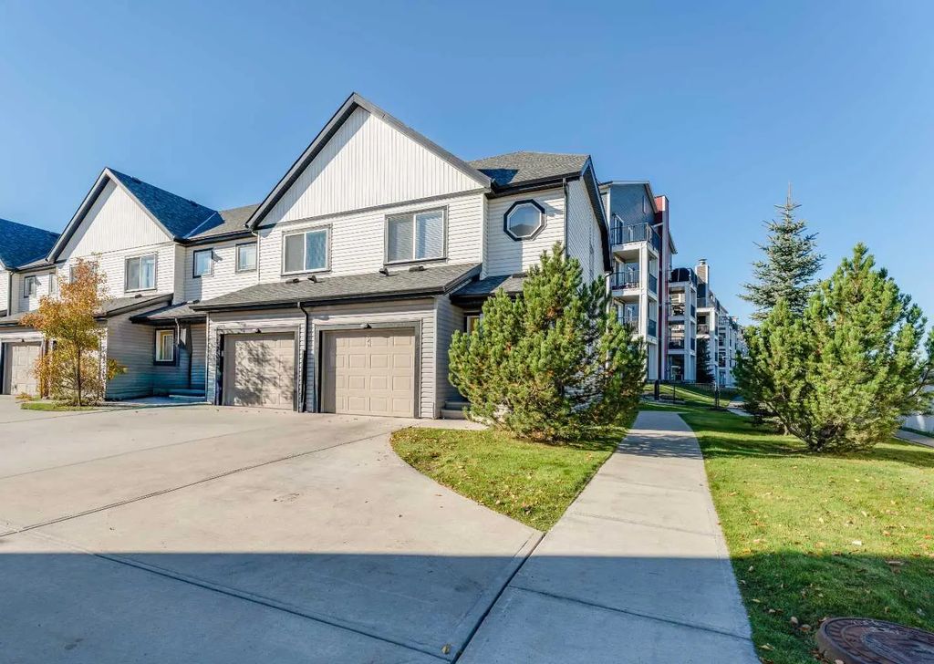 249 Copperpond Landing Se, Calgary