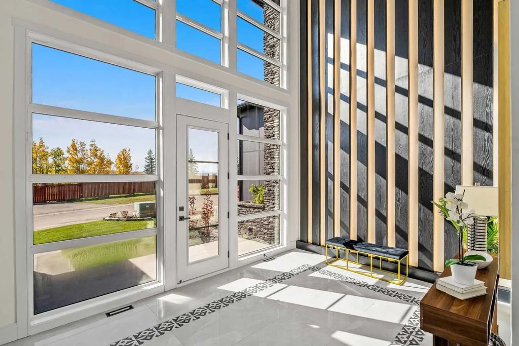 3642 85 Street Sw, Calgary