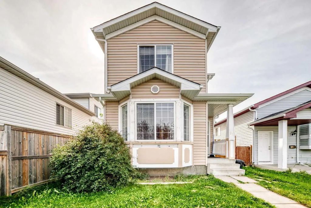 21 Martin Crossing Link Ne, Calgary