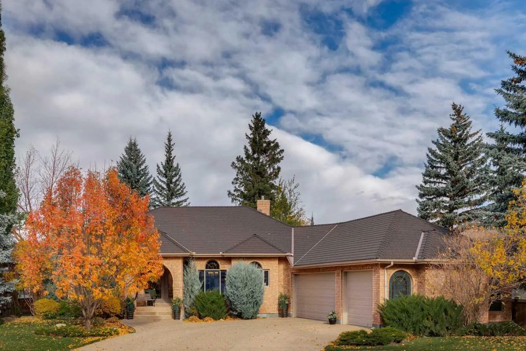 39 Baycrest Court Sw, Calgary