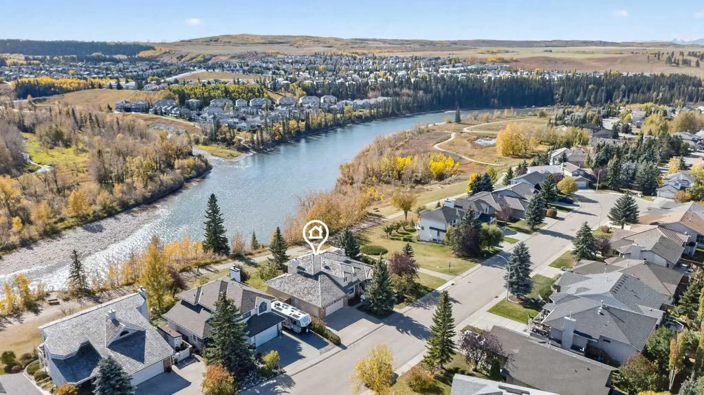 38 West Mitford Crescent , Cochrane