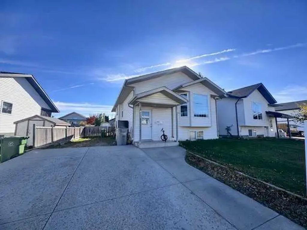 6521 35 Street , Lloydminster