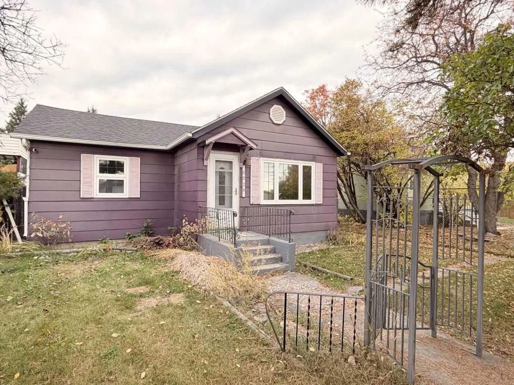 4524 48 Avenue , Rocky Mountain House