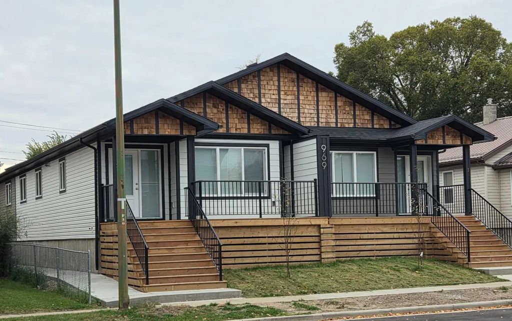 969 2 Street Se, Medicine Hat