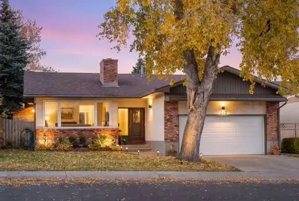 212 Whiteview Bay Ne, Calgary