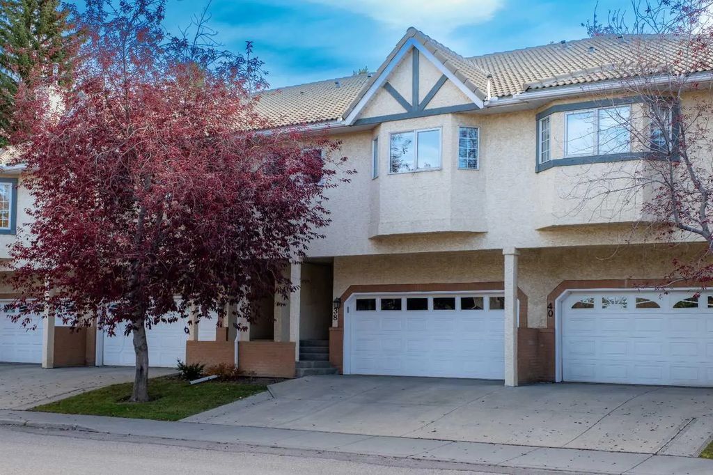 38 Richelieu Court Sw, Calgary