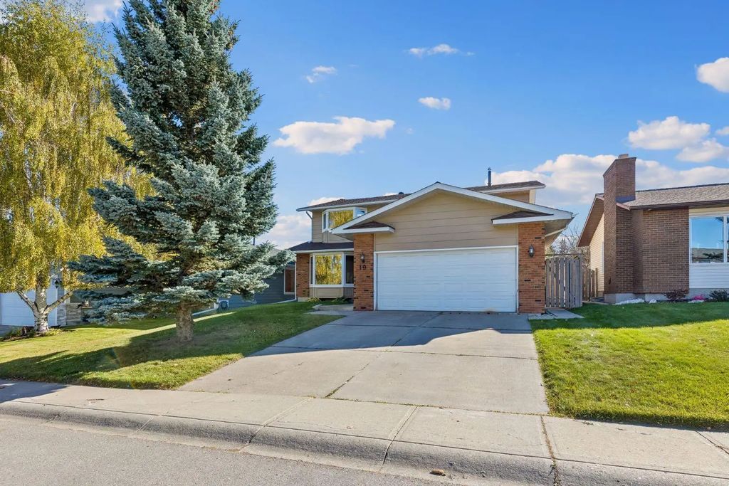 19 Woodbrook Road Sw, Calgary