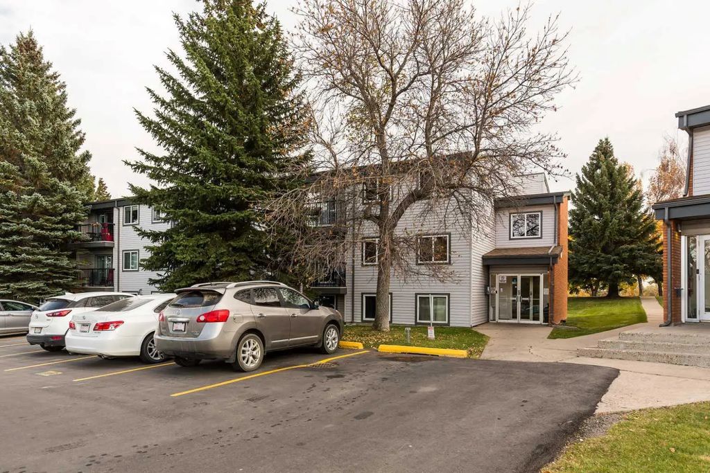 105b 295 Columbia Boulevard W, Lethbridge