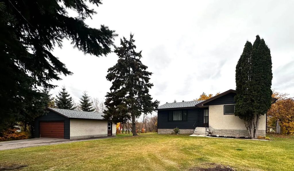 210 Kent Street , Rural Camrose County