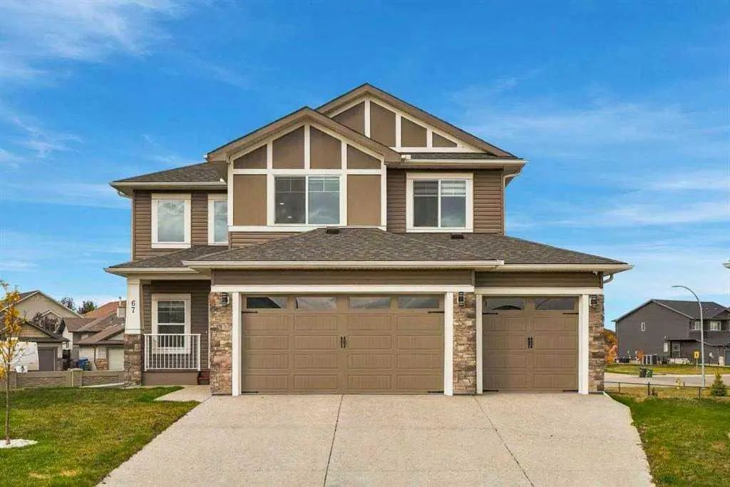 67 Lakes Estates Circle , Strathmore