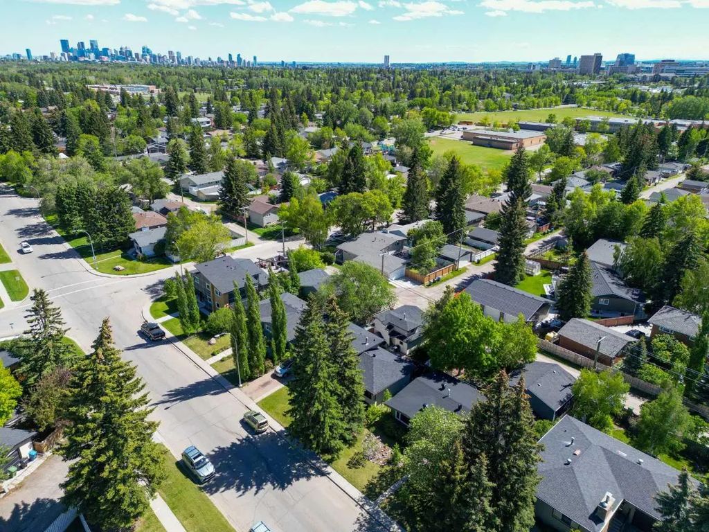 361 Capri Avenue Nw, Calgary