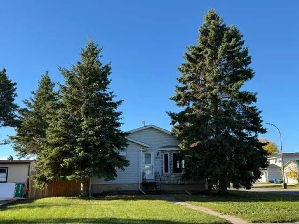 10415 107 Avenue , High Level