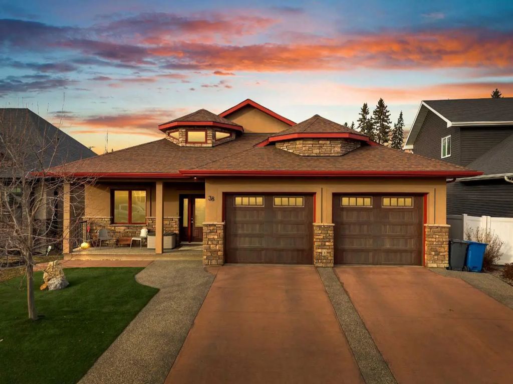 38 Grove Close , Red Deer