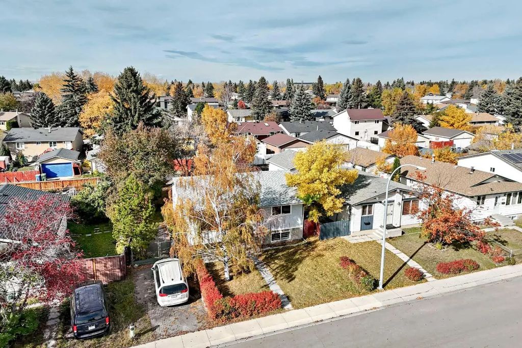 856 Rundlecairn Way Ne, Calgary