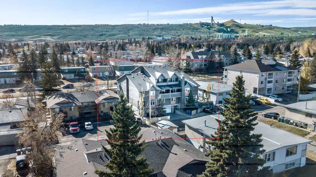 7714 - 7716 Bowness Road Nw, Calgary