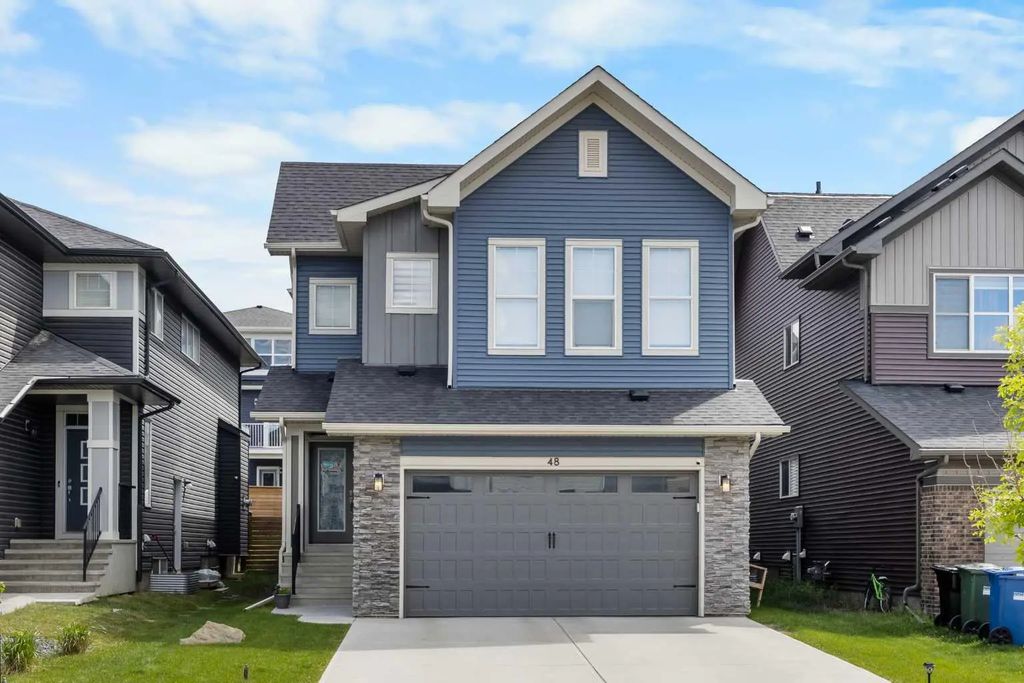 48 Carringvue Street Nw, Calgary