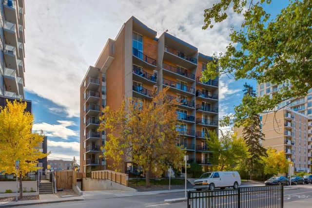 303 715 15 Avenue Sw, Calgary