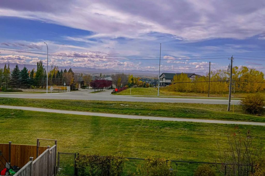 13 Tuscany Ridge Mews Nw, Calgary