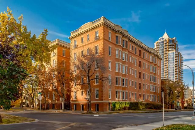 203 804 18 Avenue Sw, Calgary
