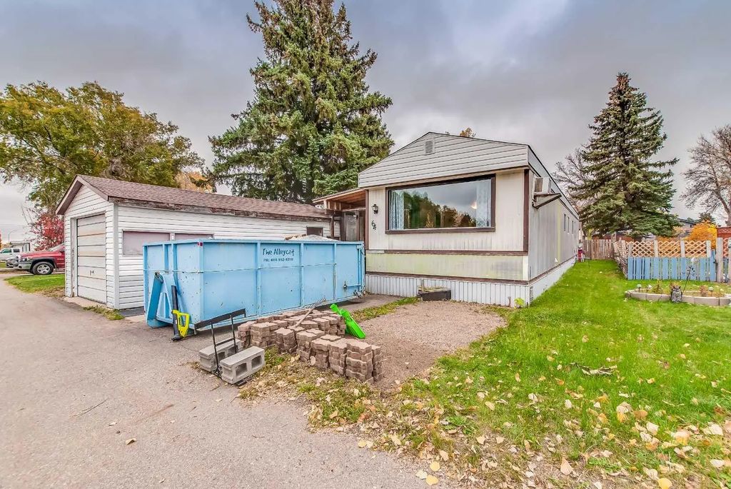 64 4000 13 Avenue Se, Medicine Hat