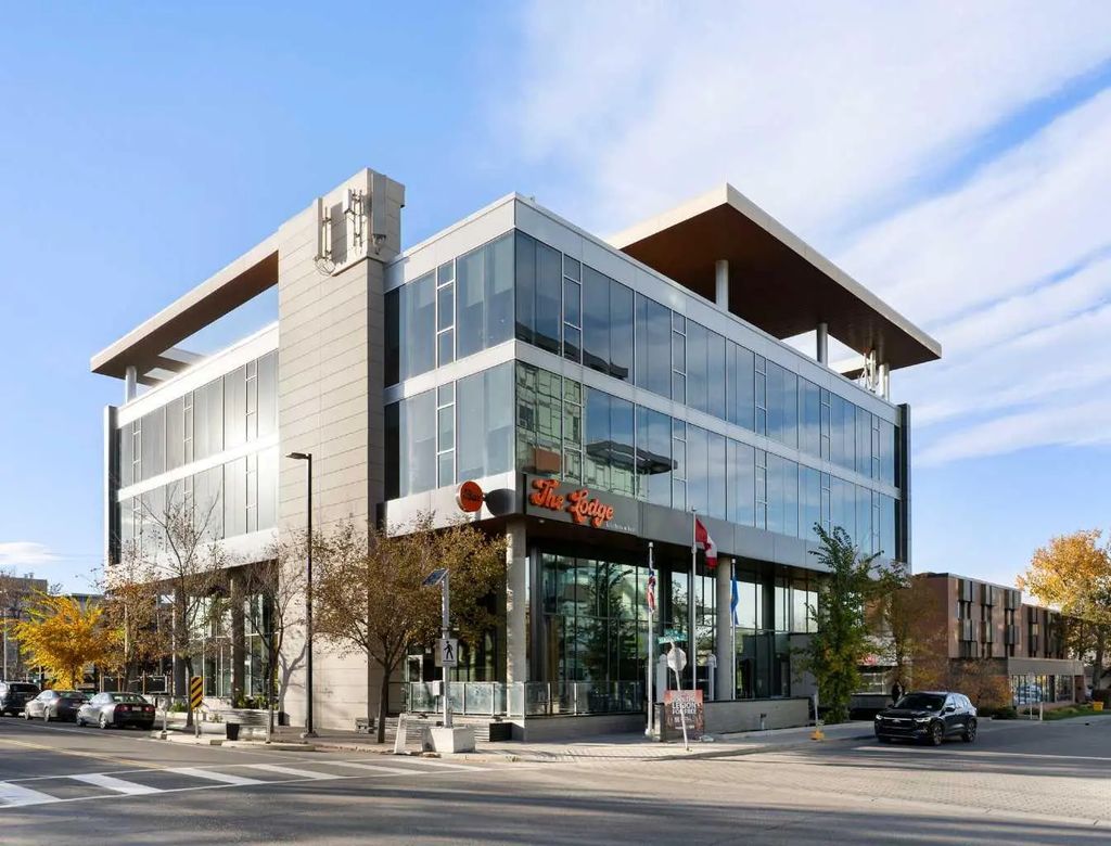 208 110 18a Street Nw, Calgary