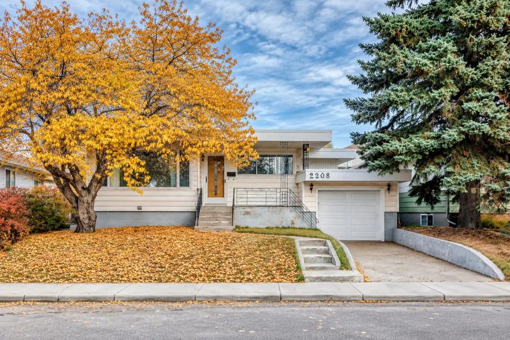 2208 Capitol Hill Crescent Nw, Calgary