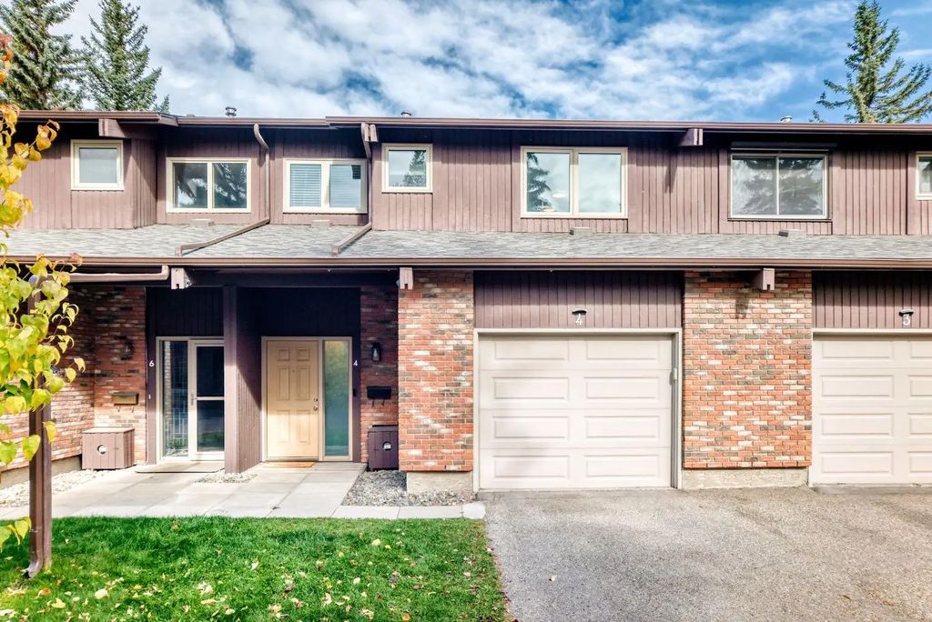 4 2323 Oakmoor Drive Sw, Calgary