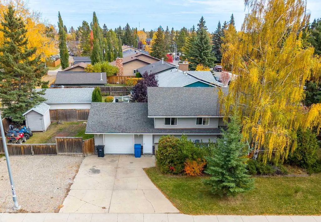680 Wallace Drive , Carstairs
