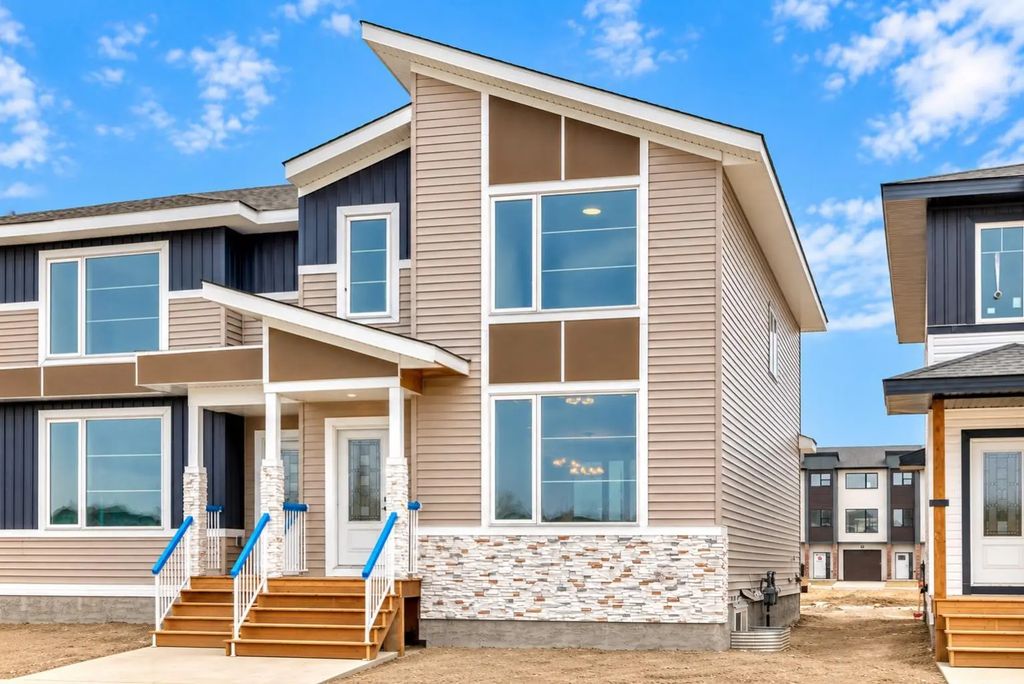 9 Landsdown Close , Red Deer