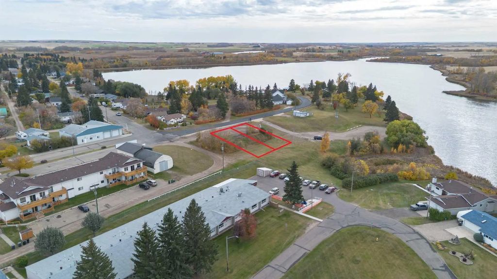 4812-4816 50 Street , Alix
