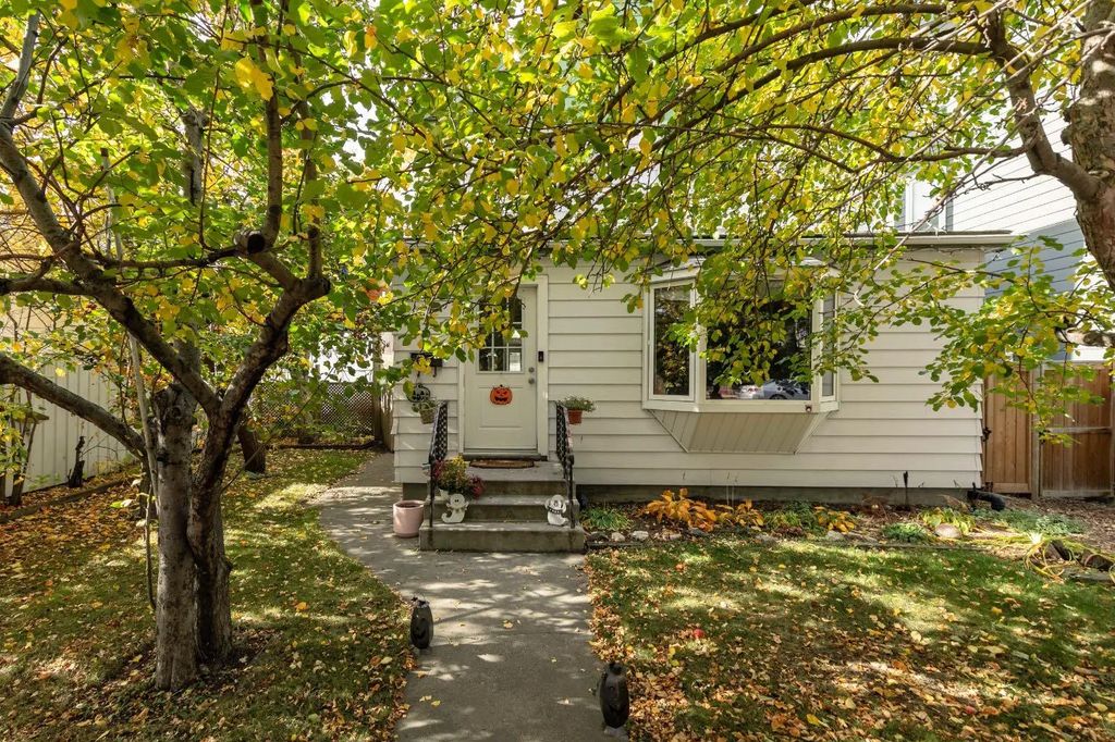 407 11 Street Ne, Calgary